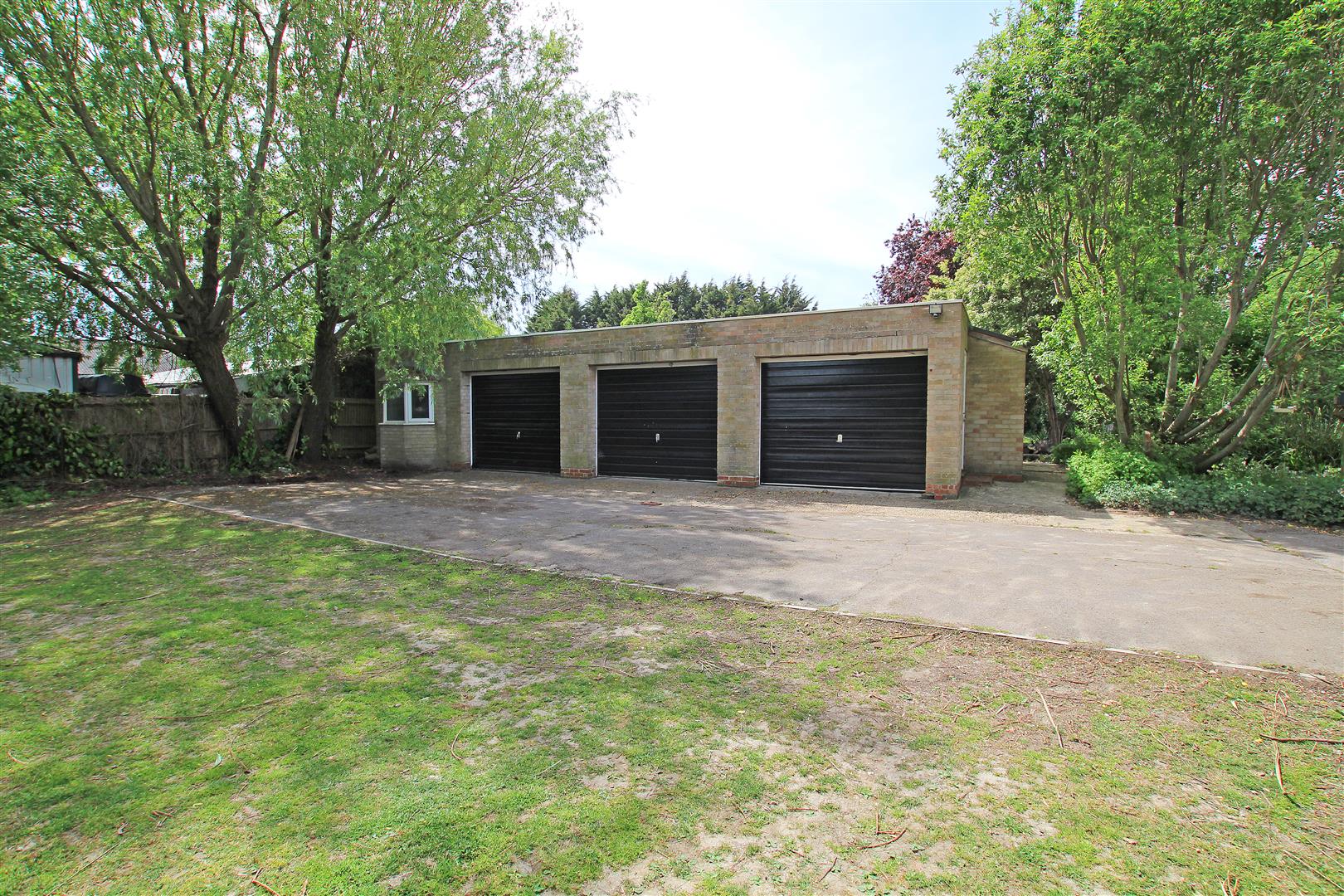 NH - Garages.jpg